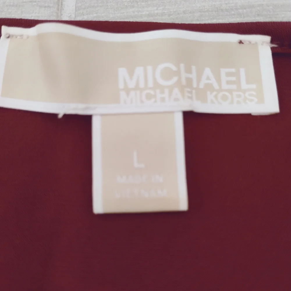 Michael Kors Burgundy Red Grommet Shoulder Short Sleeve Blouse Top L